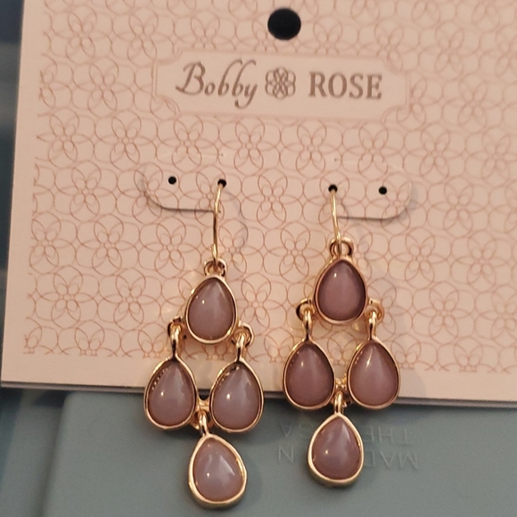 LAVENDER DREAM EARRINGS - Picture 1 of 3